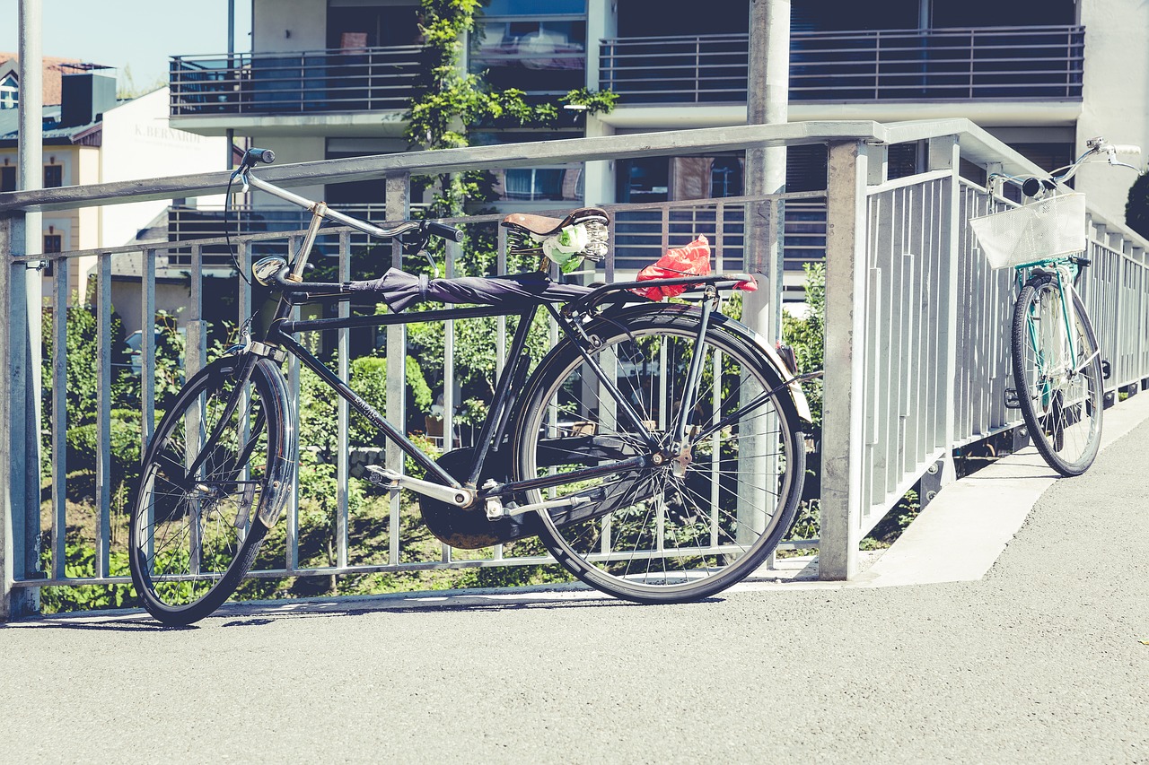city bike wheel free photo