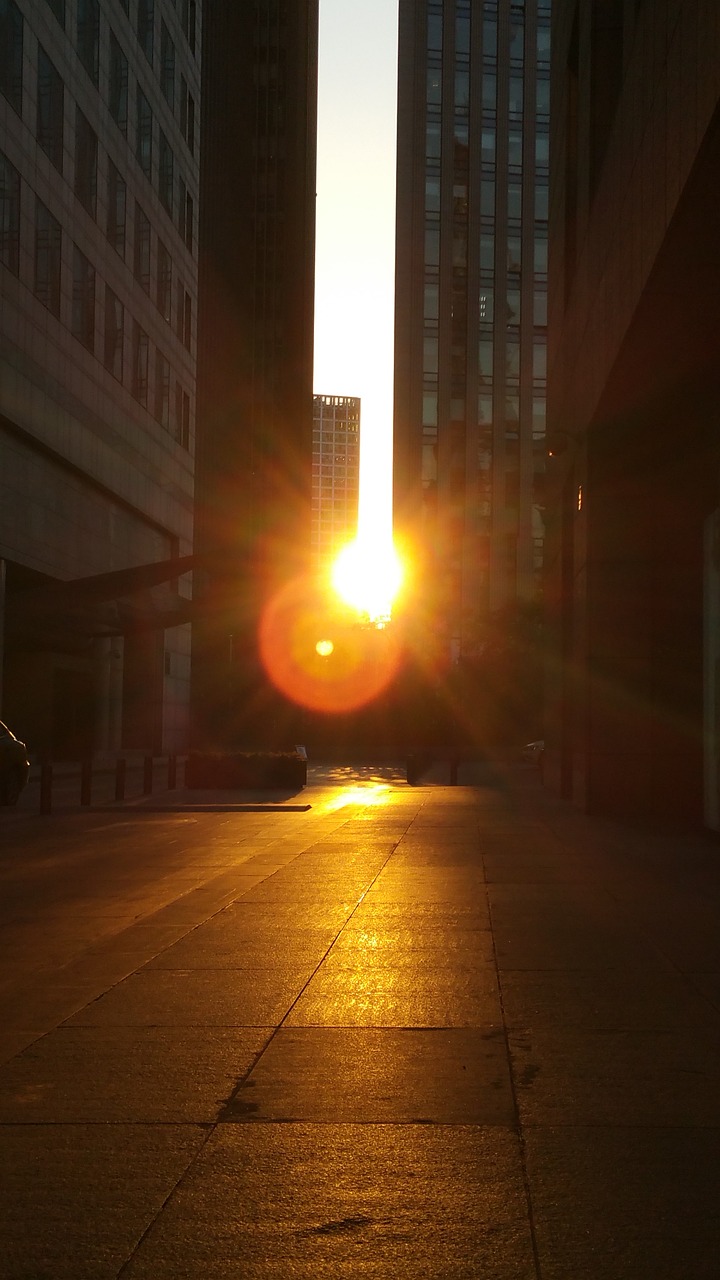 city street view sunset free photo