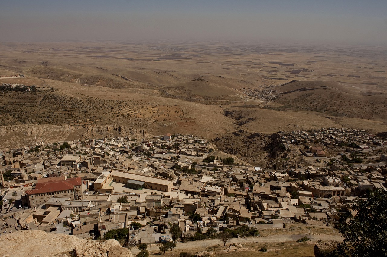 city mardin historical houses free photo