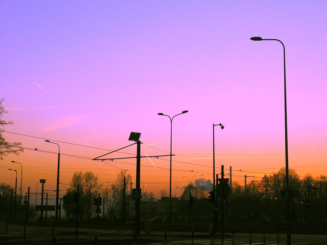 city sunset roundabout free photo