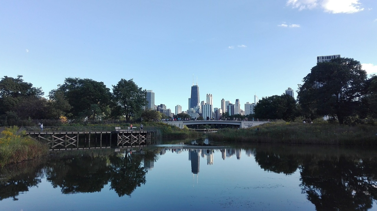 city reflection lake free photo