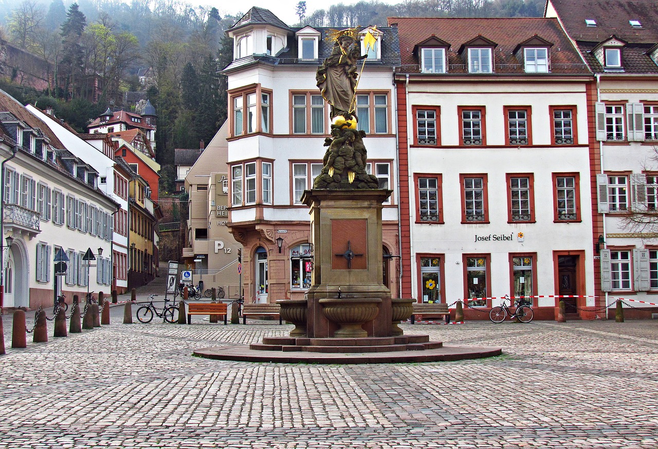 city monument old town free photo