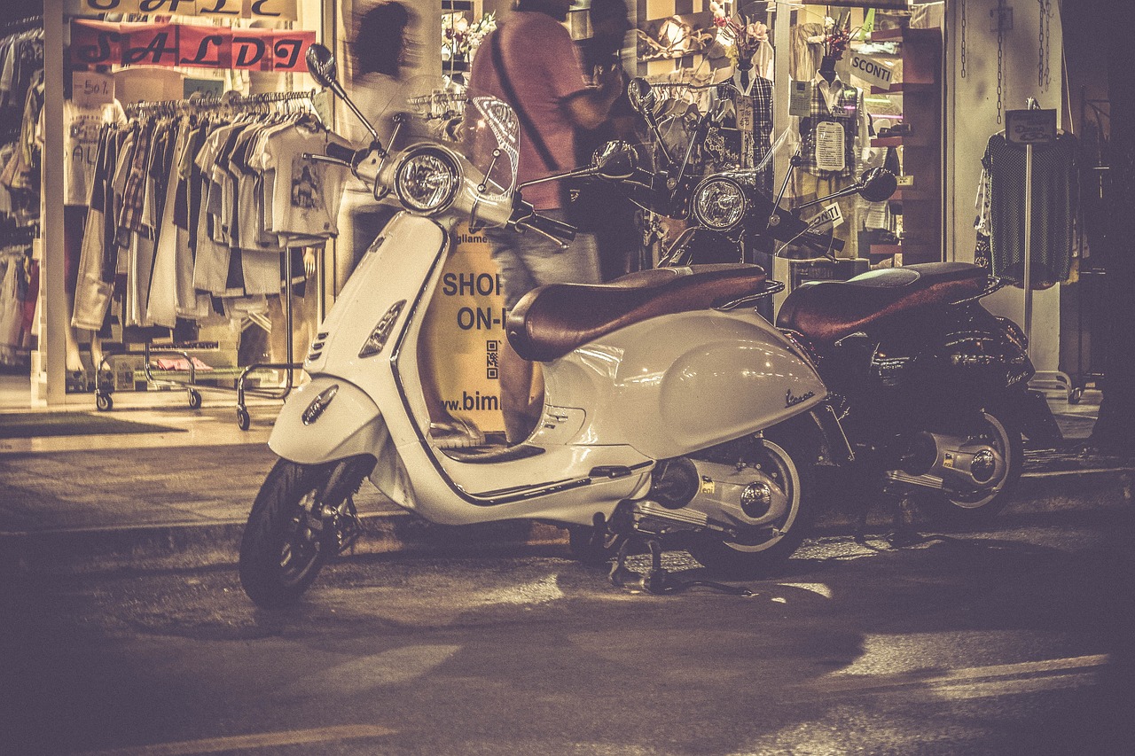 city italy street free photo