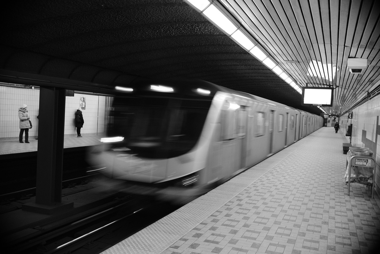 city urban subway free photo