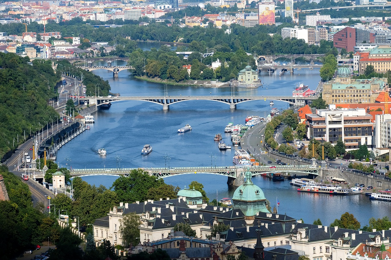 city the body of water structure free photo