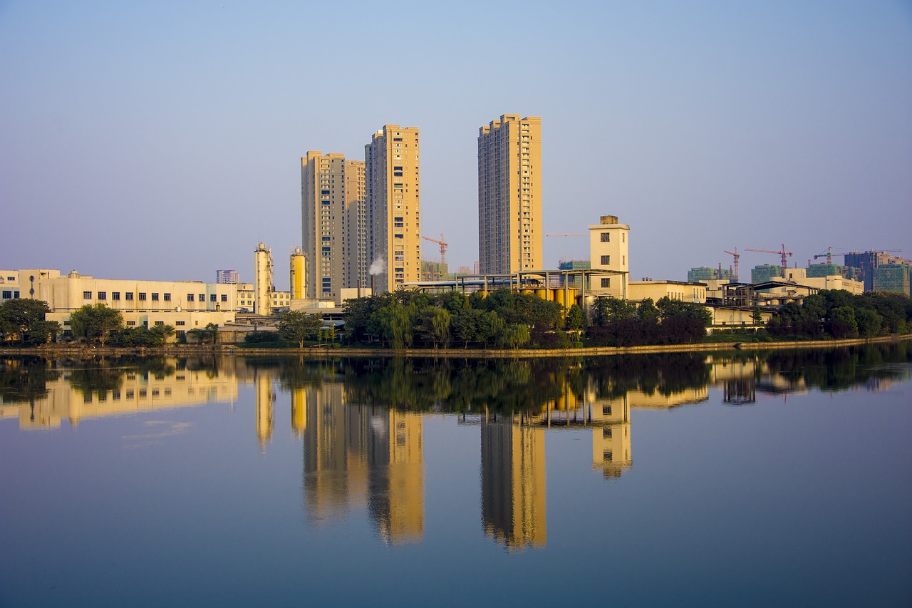 city building waters free photo