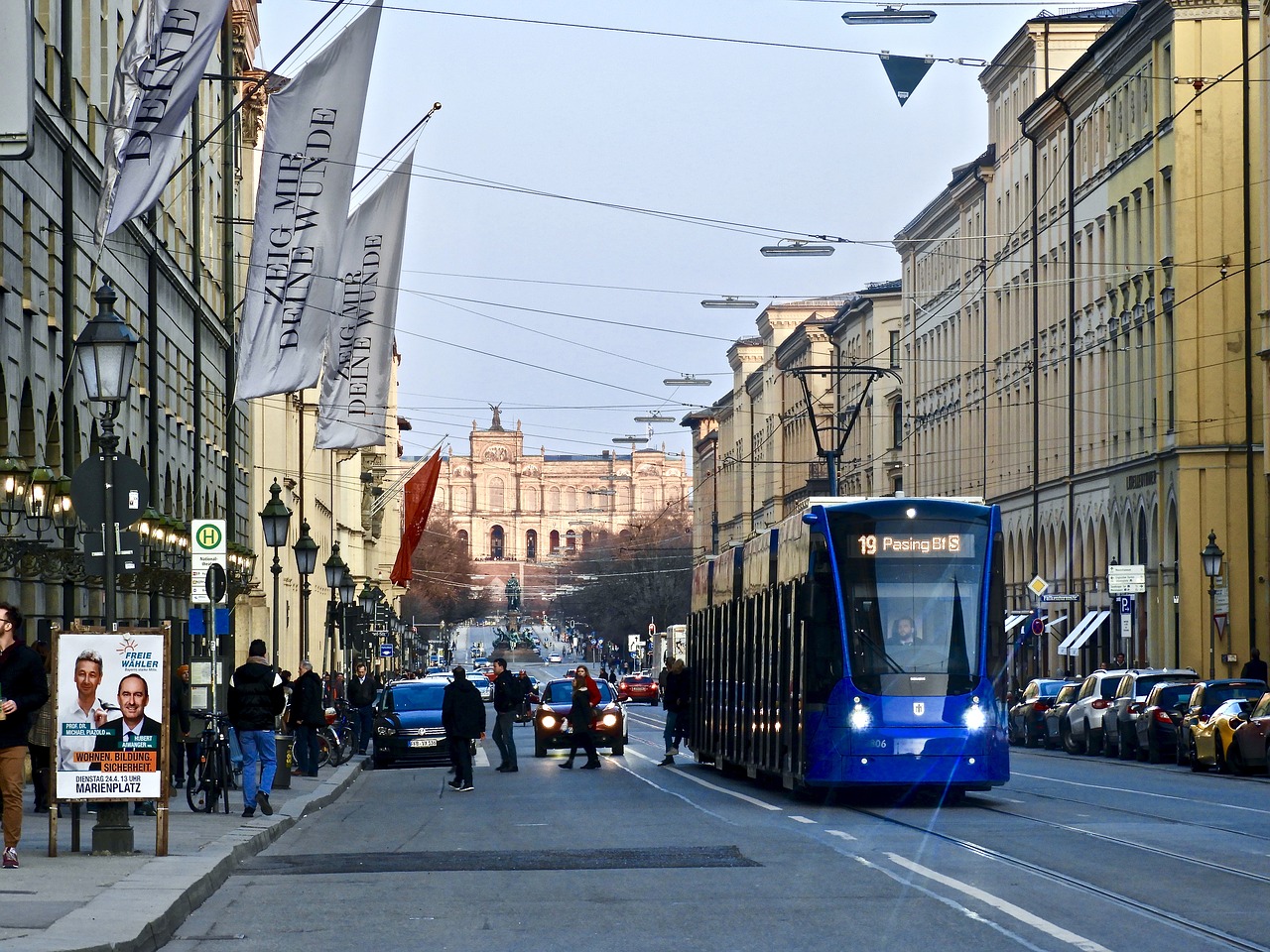 city road traffic free photo