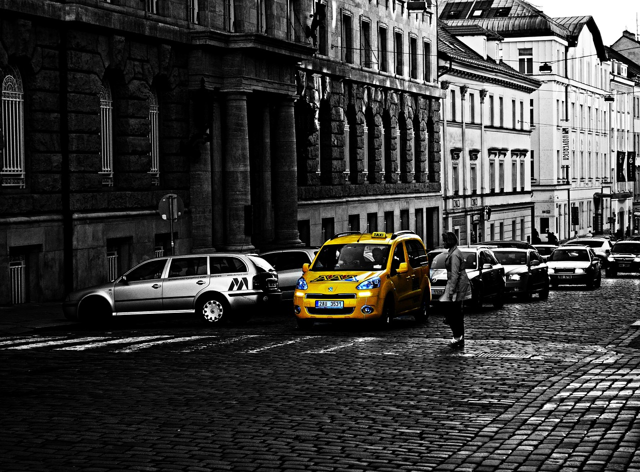 city auto yellow free photo