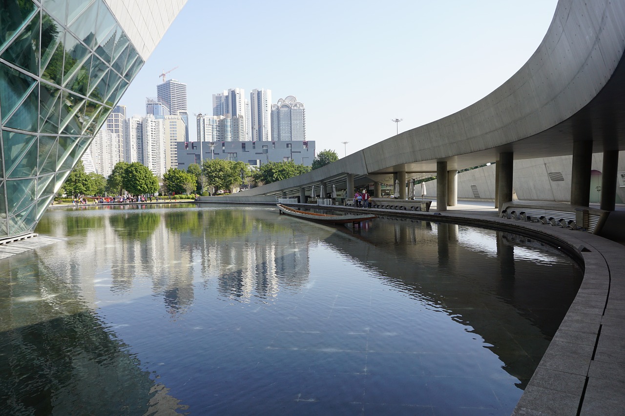 city mirror reflection free photo