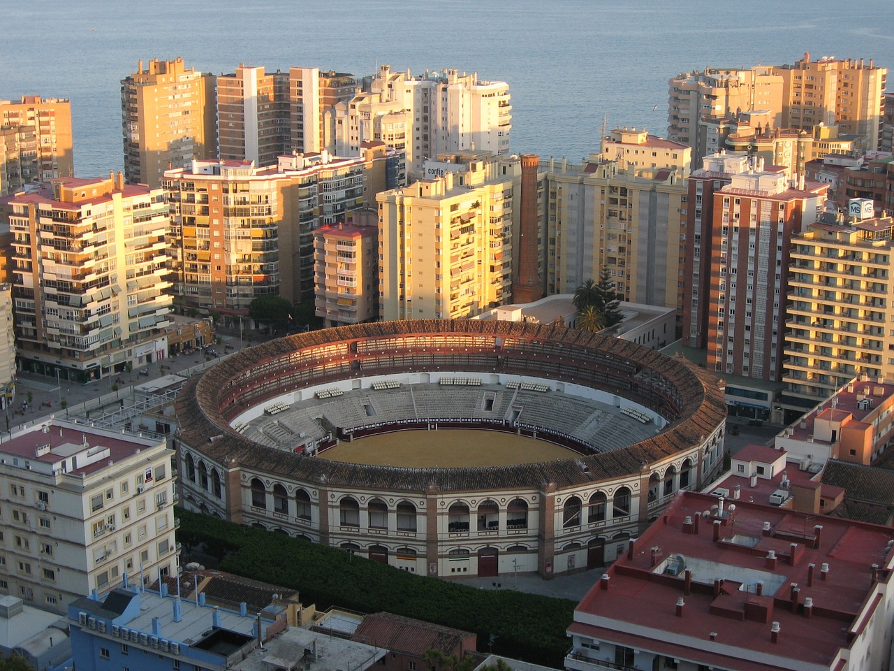 city spain landmark free photo