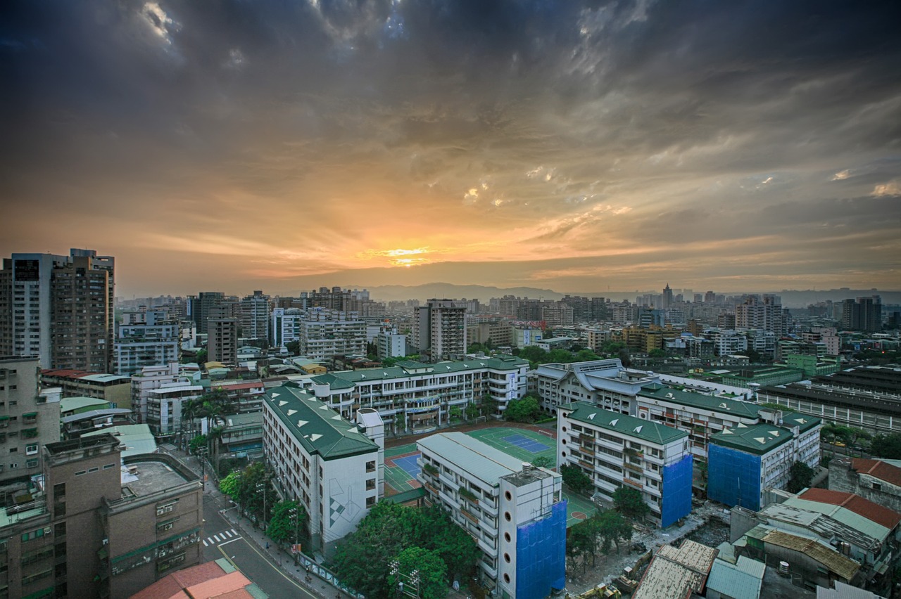 city housing school free photo