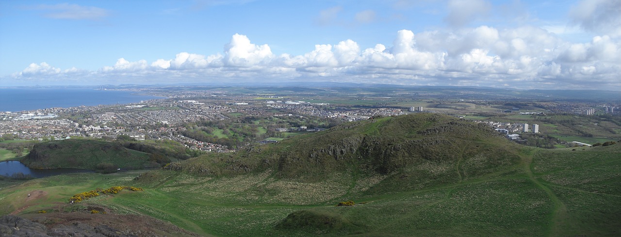 city edinburgh countryside free photo