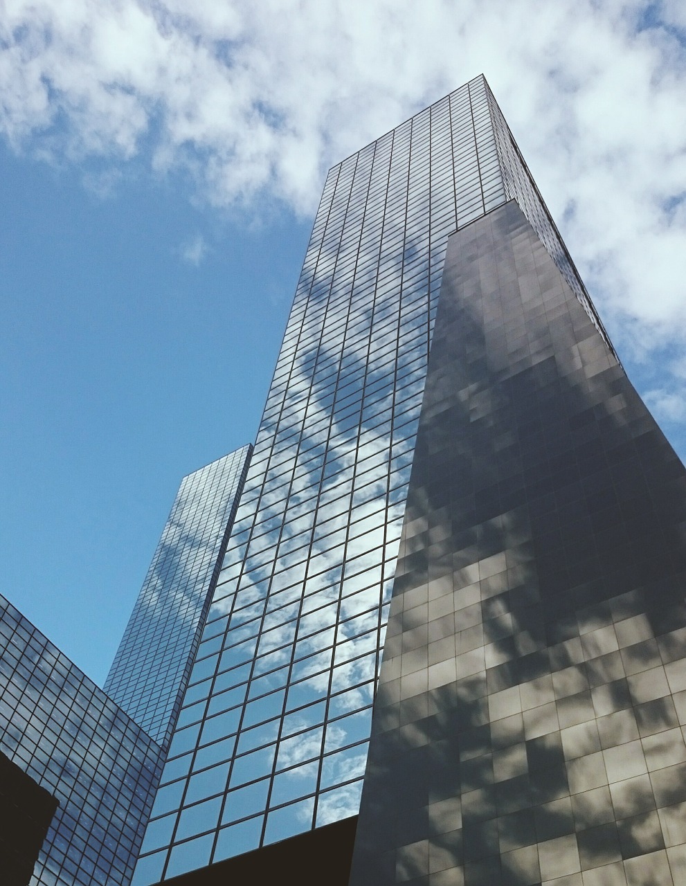 city skyscraper glass free photo