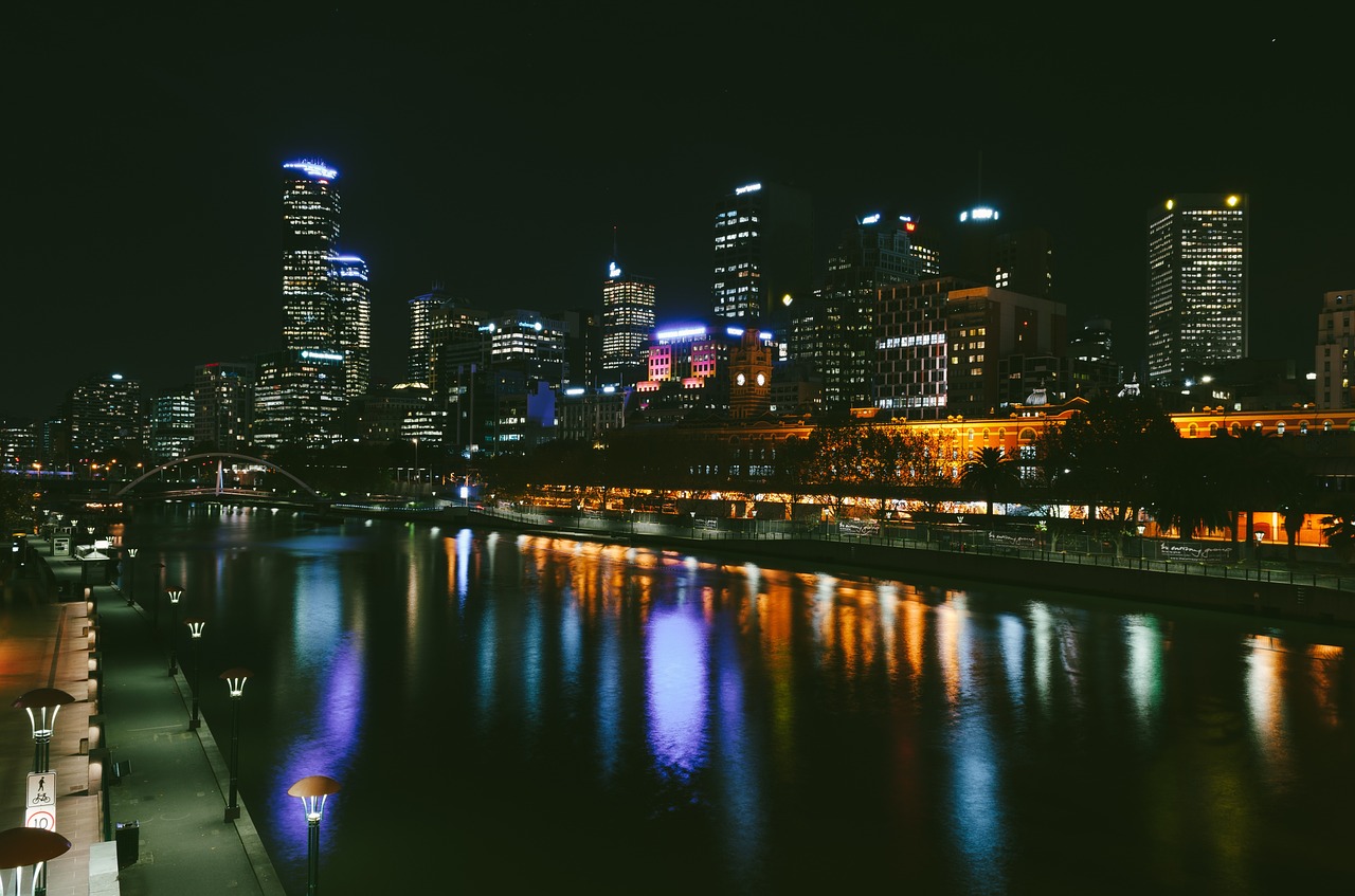 city at night reflection canal free photo