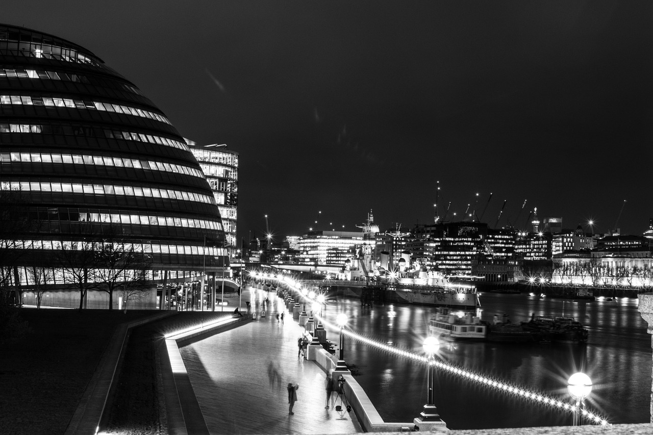 city hall london river thames free photo