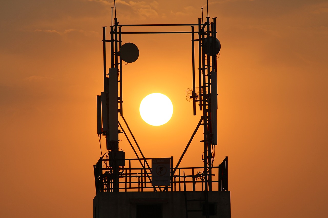 city life sun set orange sky free photo