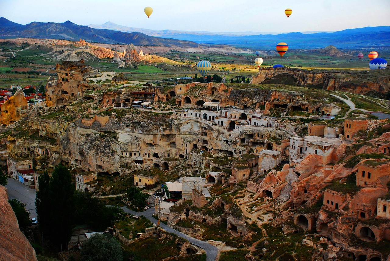 cityscape baloon cappadocia free photo