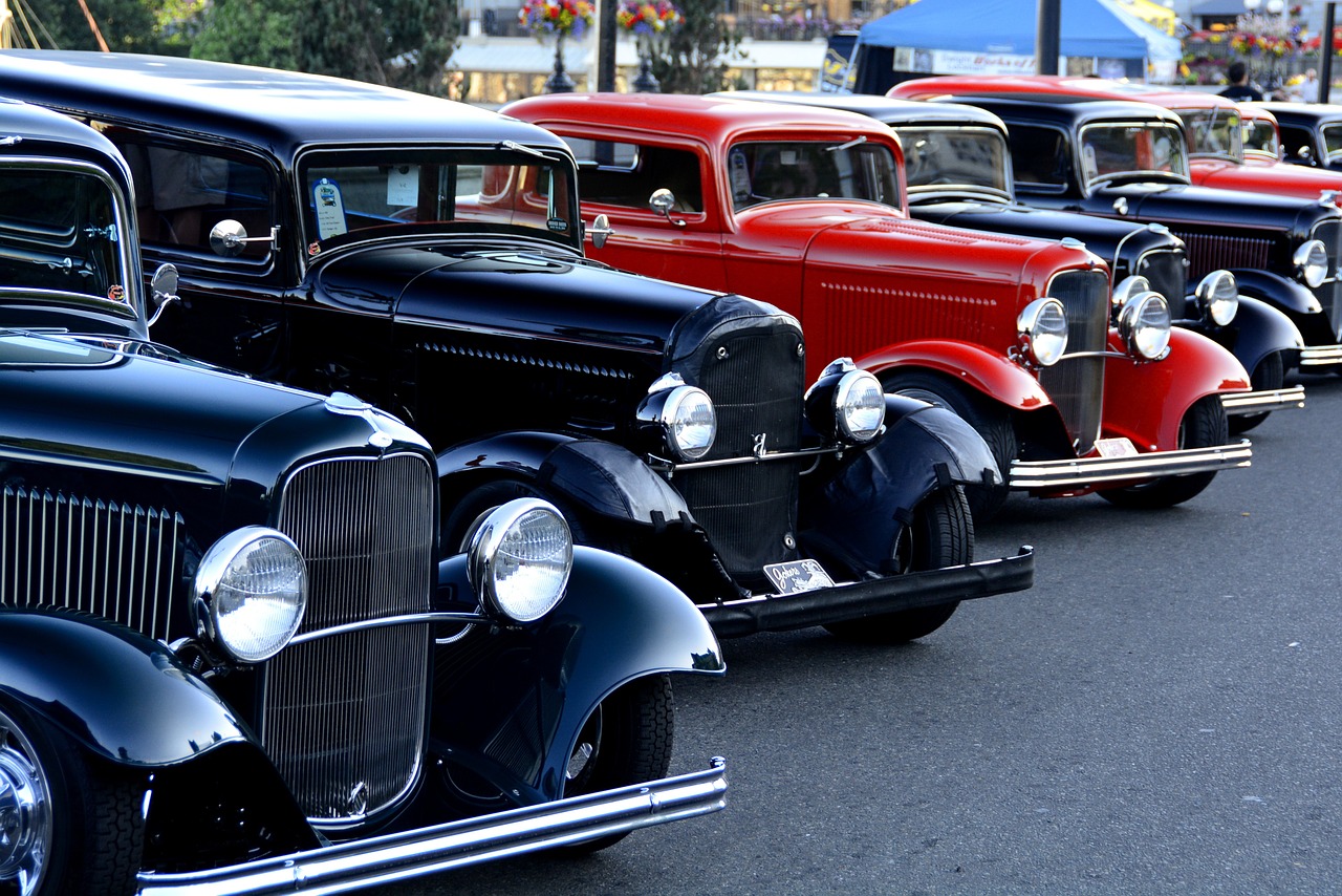classic automobiles in free photo