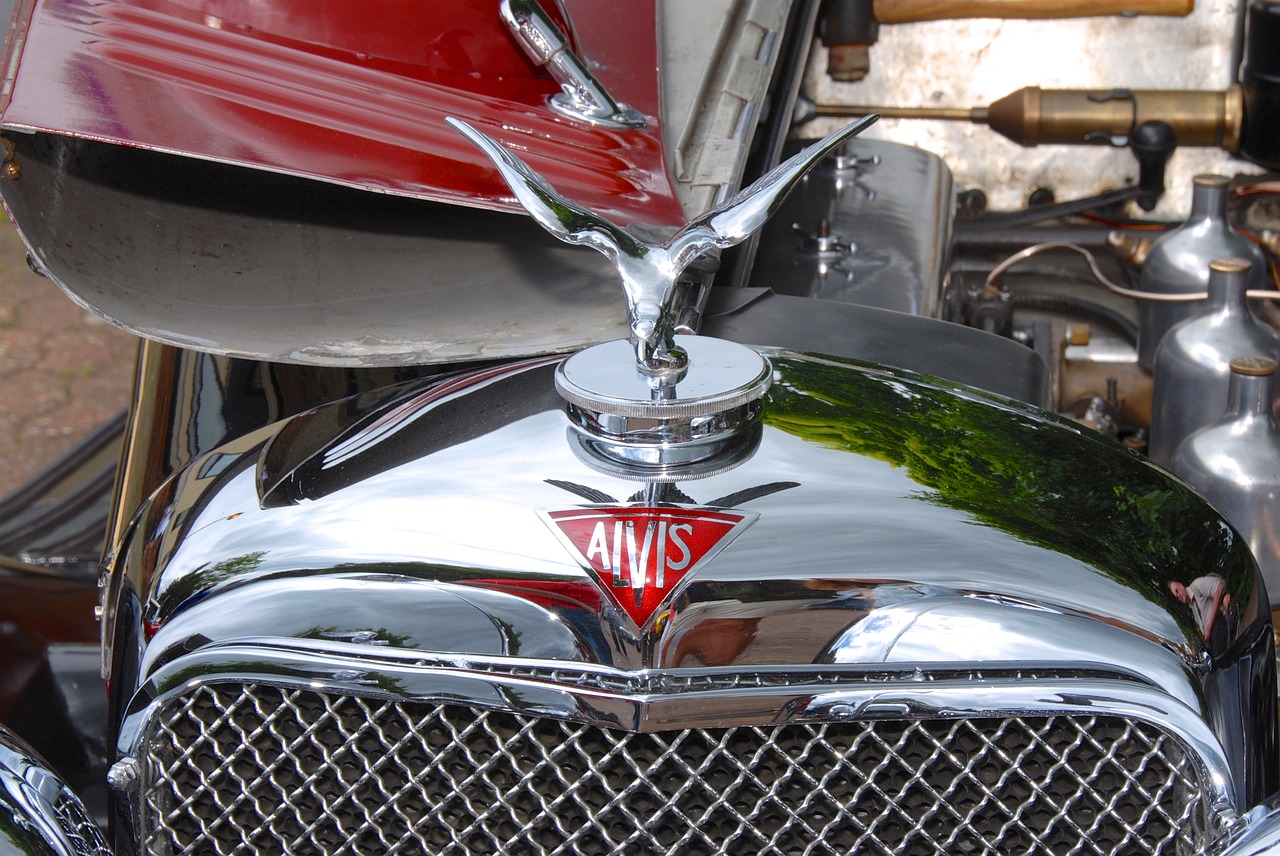 classic car alvis badge free photo