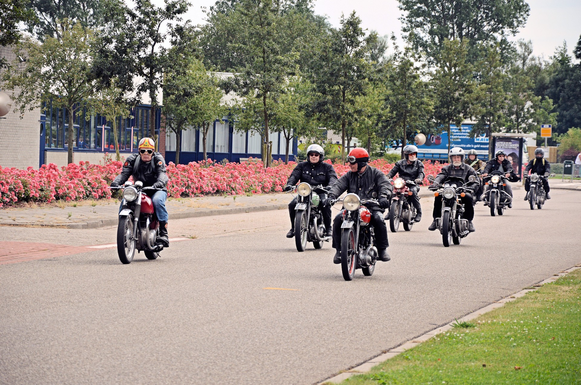 motorcycle motorbike tradition free photo