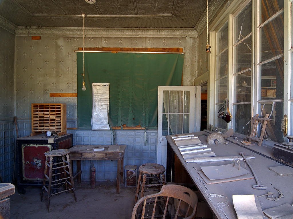 classroom ghost town bodie free photo