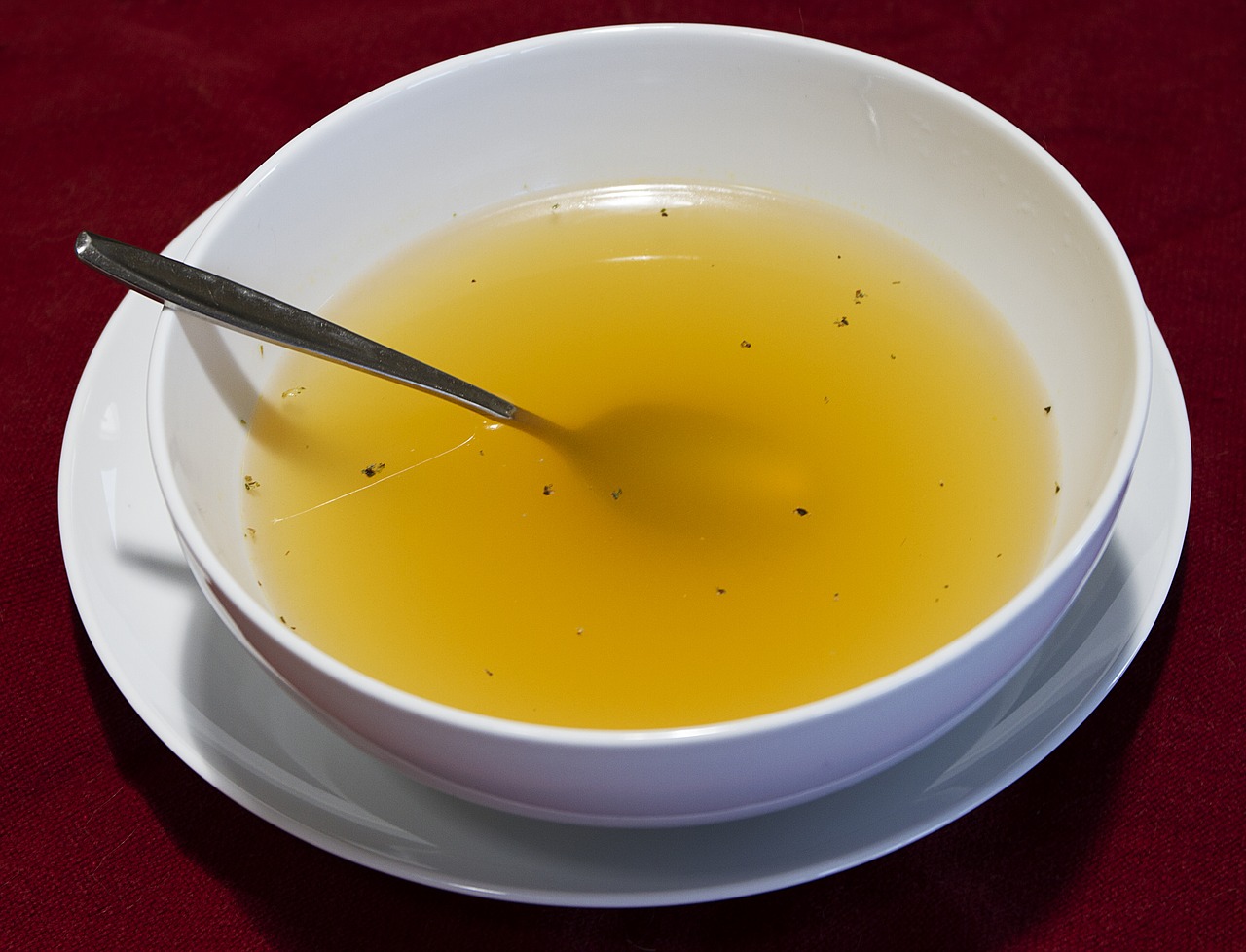 clear broth soup bowl of soup free photo