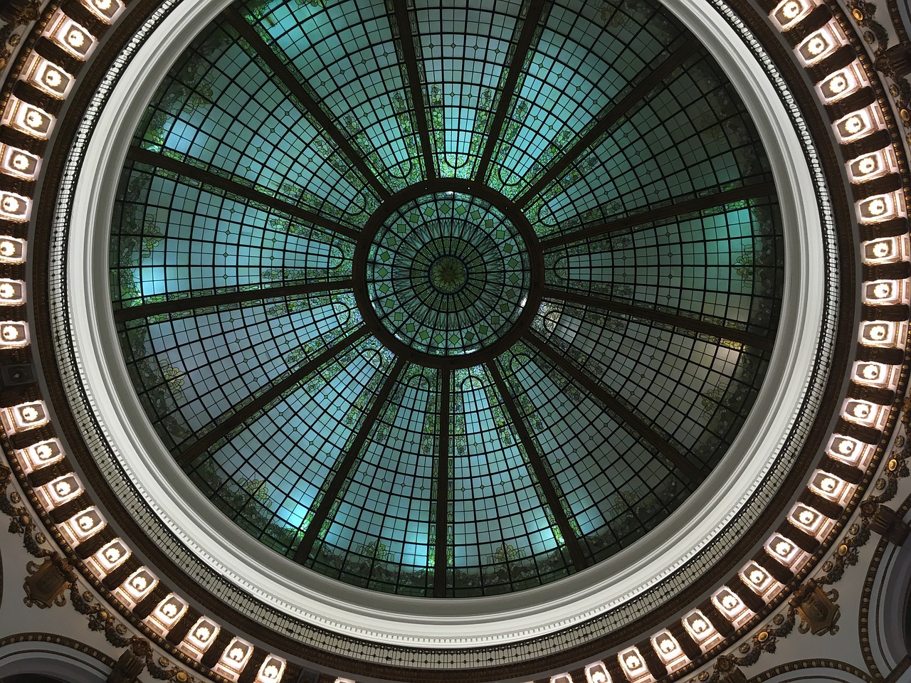 cleveland heinen market architecture free photo