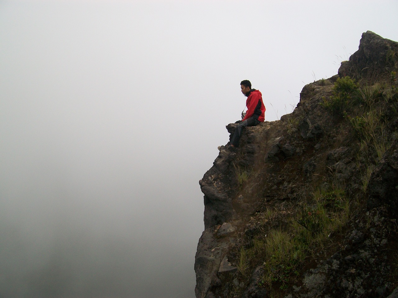 cliff peaceful mountain free photo