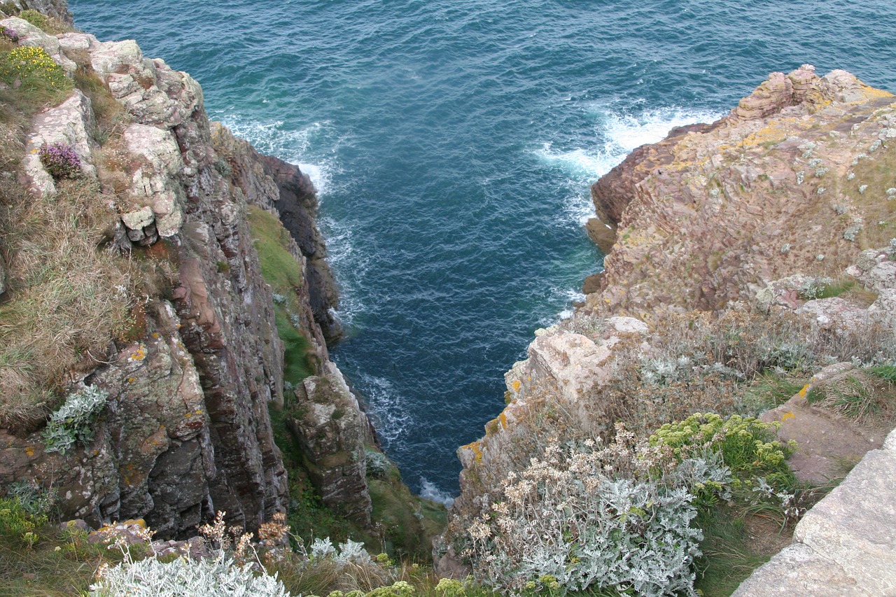 cliff ocean atlantic ocean free photo