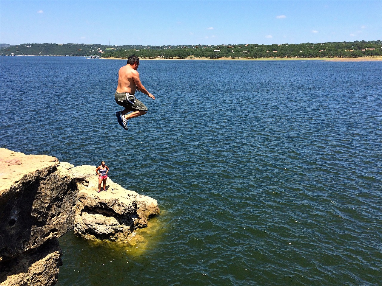 cliff jump lake free photo