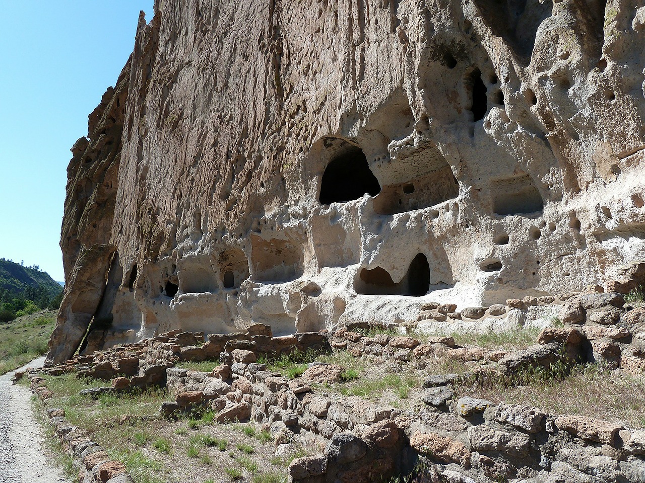 cliff dwelling bandelier national monument free photo