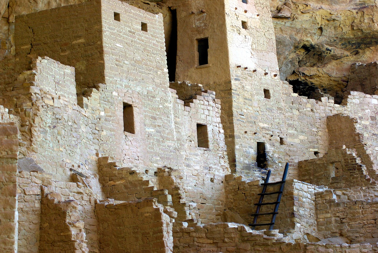 cliff palace ruin  cliff  dwelling free photo