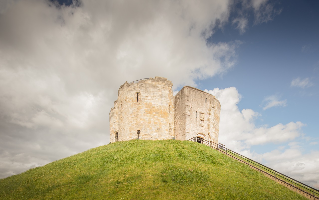 cliffords tower  cliffords  tower free photo
