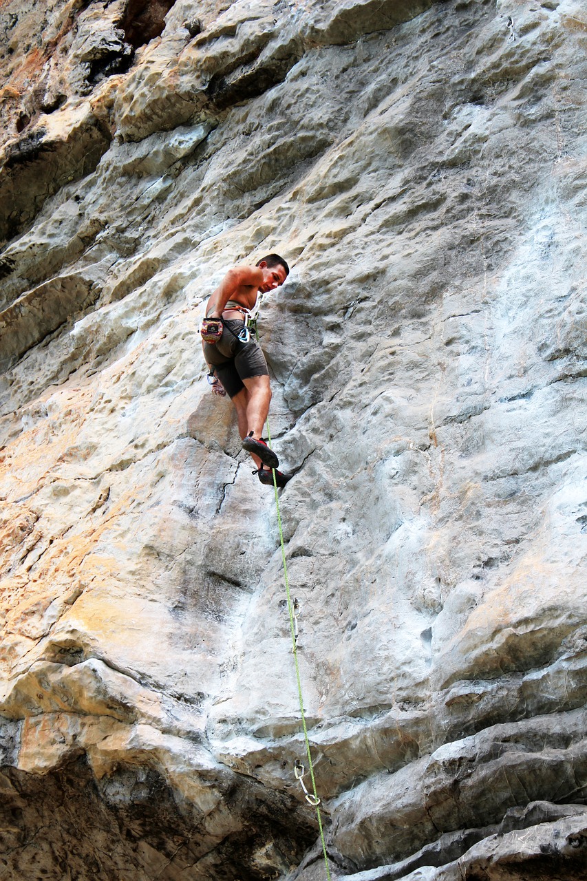 climb abseil climber free photo