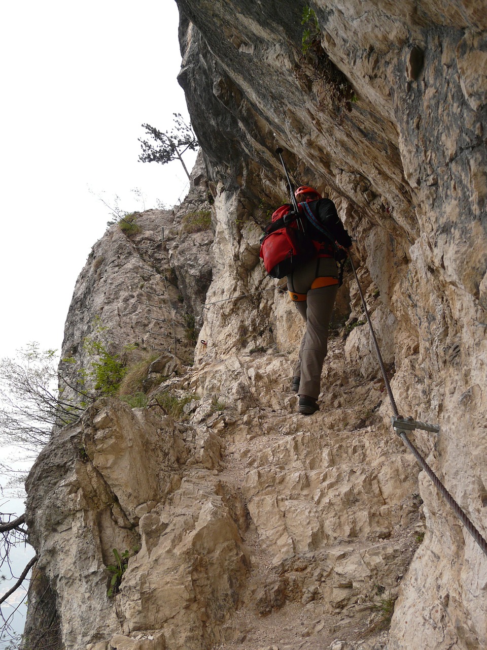climbing garda rock crash free photo