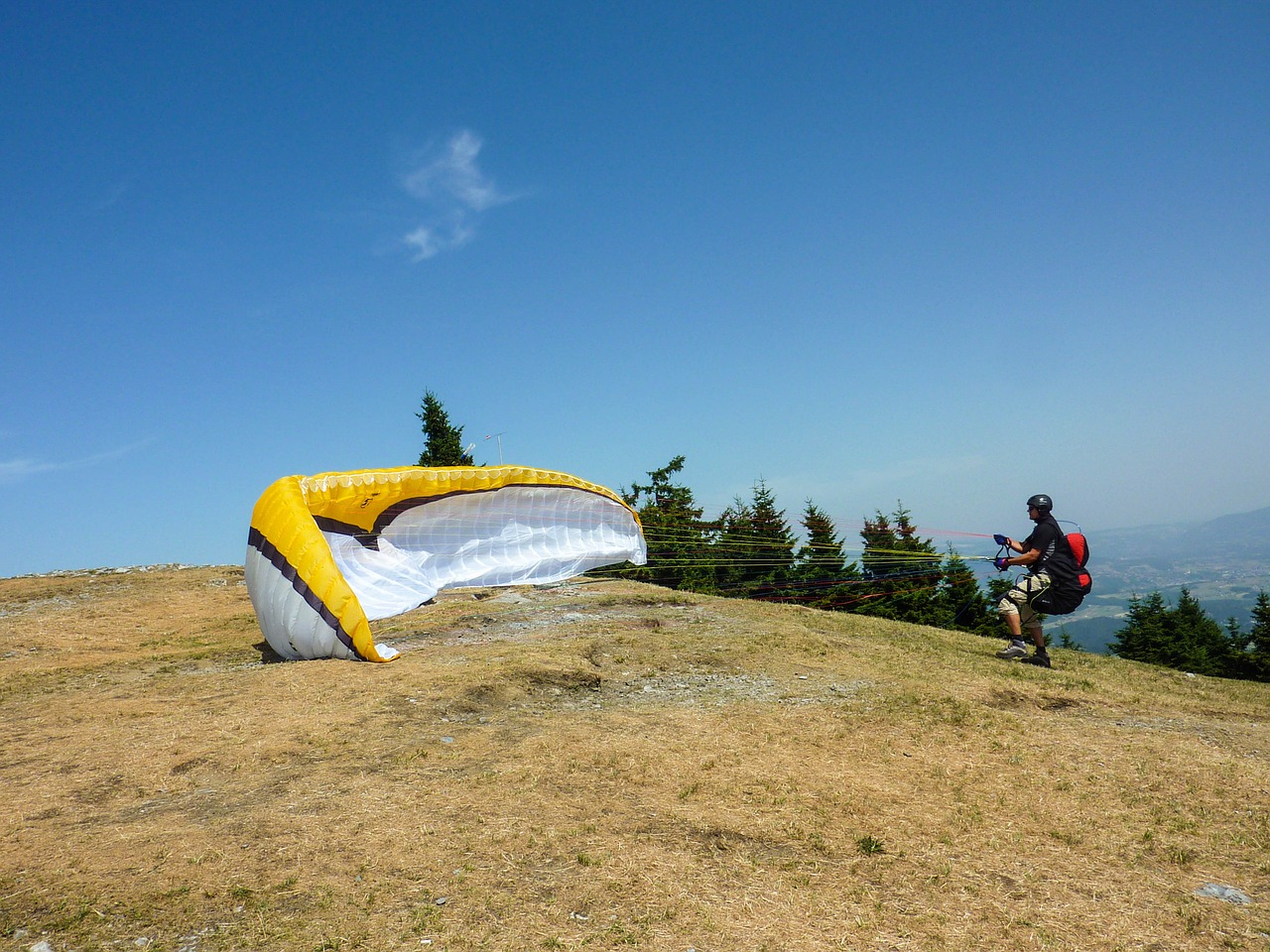 clipping stage paragliding start free photo