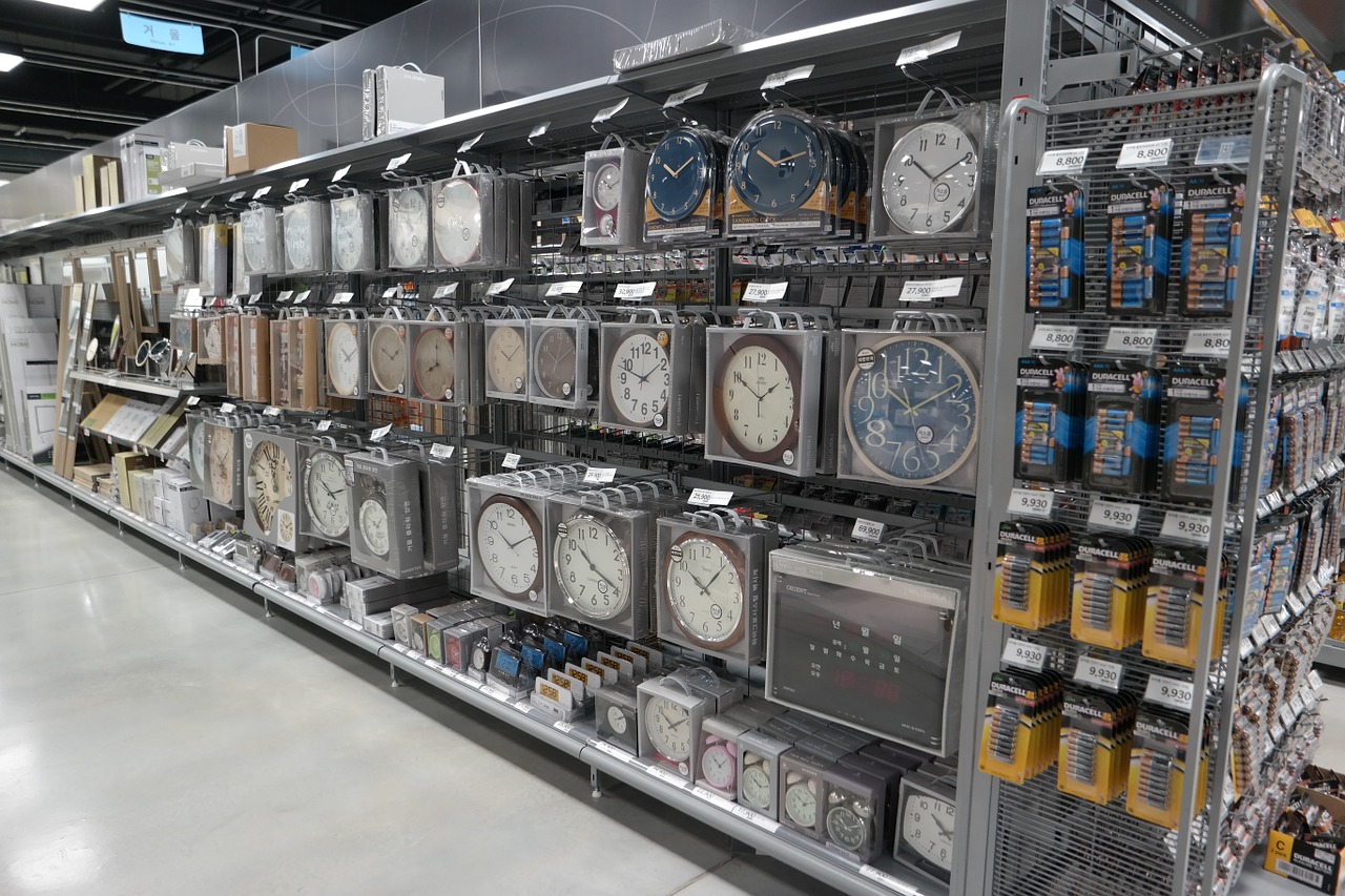 clock department store time free photo