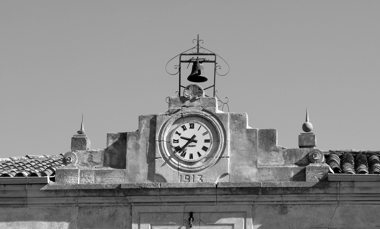 clock town hall bell free photo