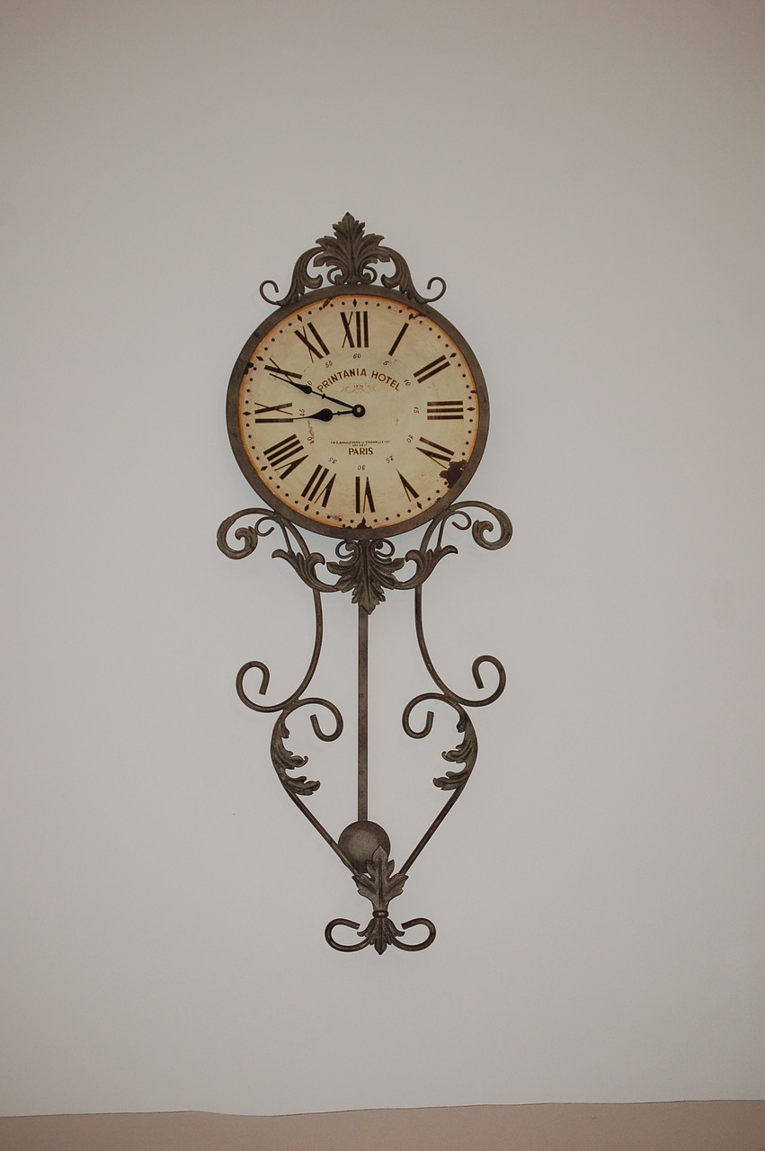 clock wall clock time free photo