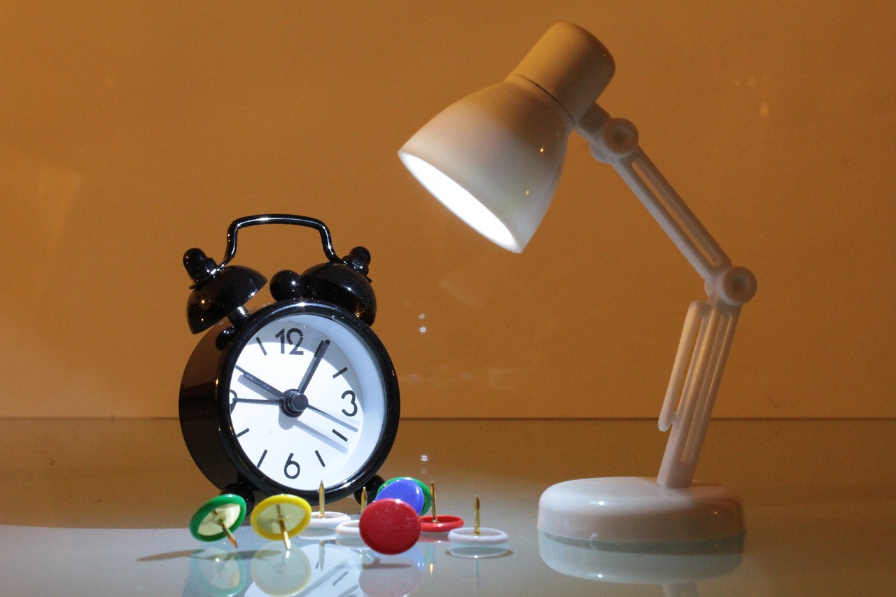 clock lamp mini free photo