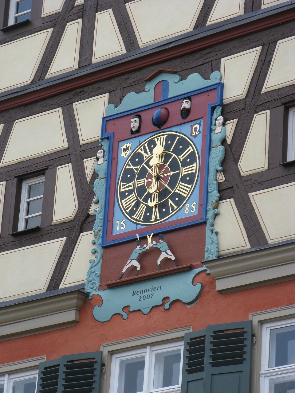 clock old house ellwangen free photo