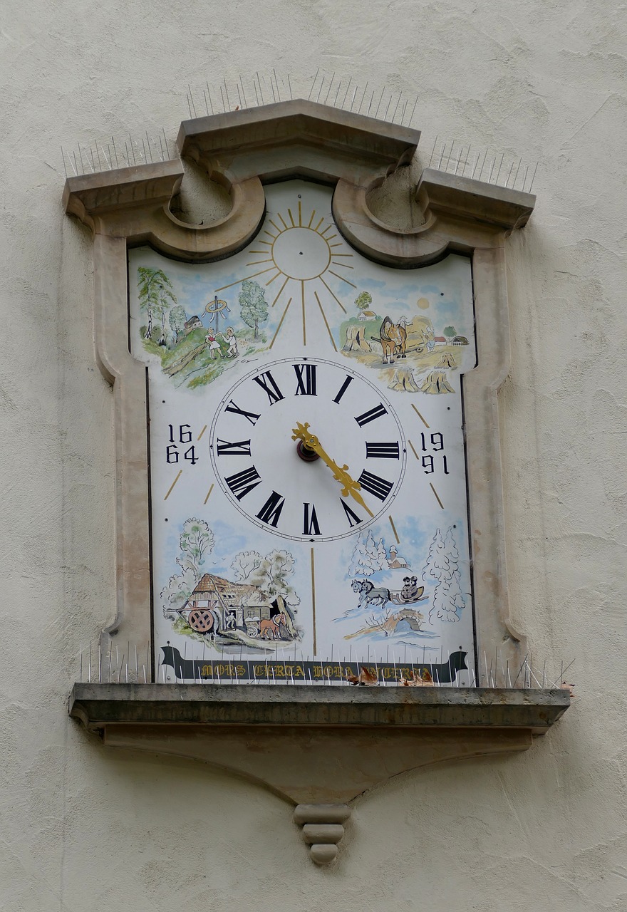 clock fassadenuhr außenuhr free photo