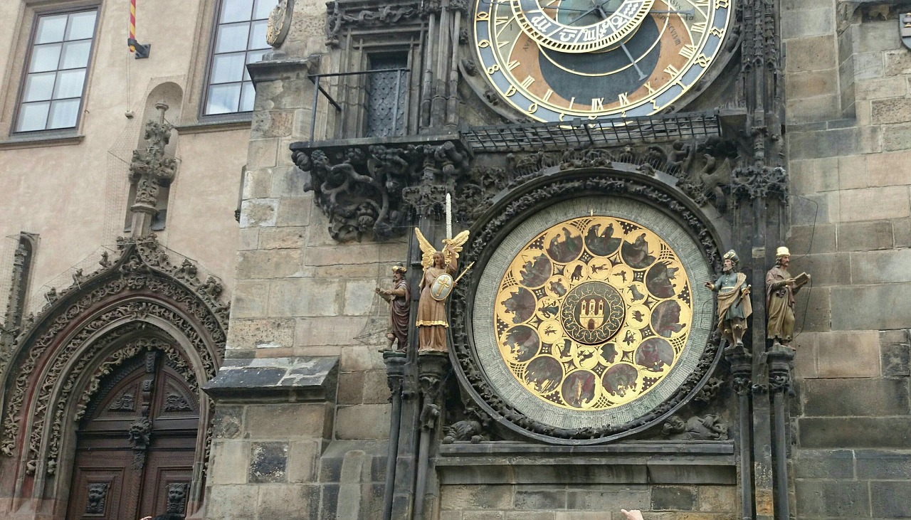 clock gilding monument free photo