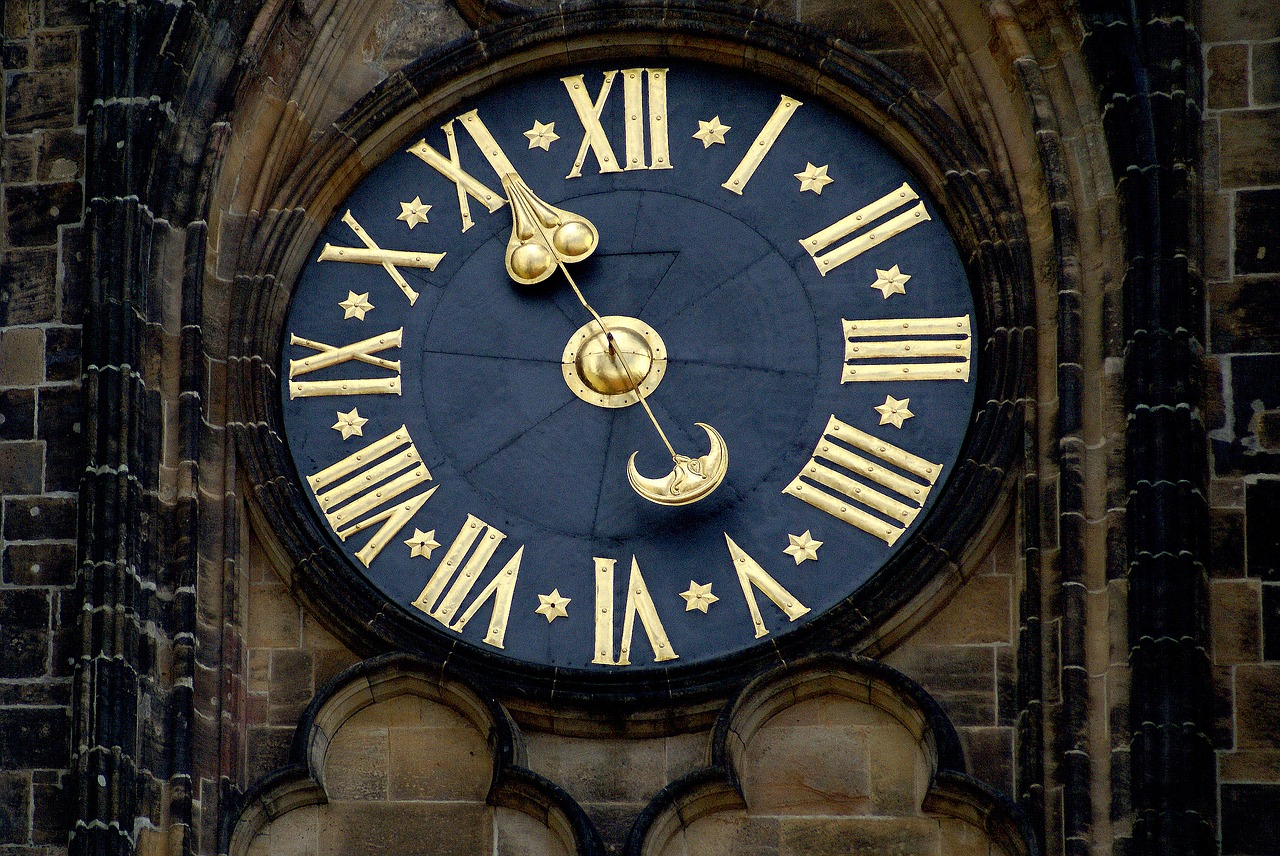 clock the town hall architecture free photo