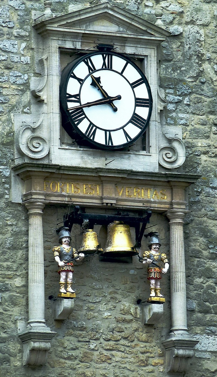 clock time architecture free photo