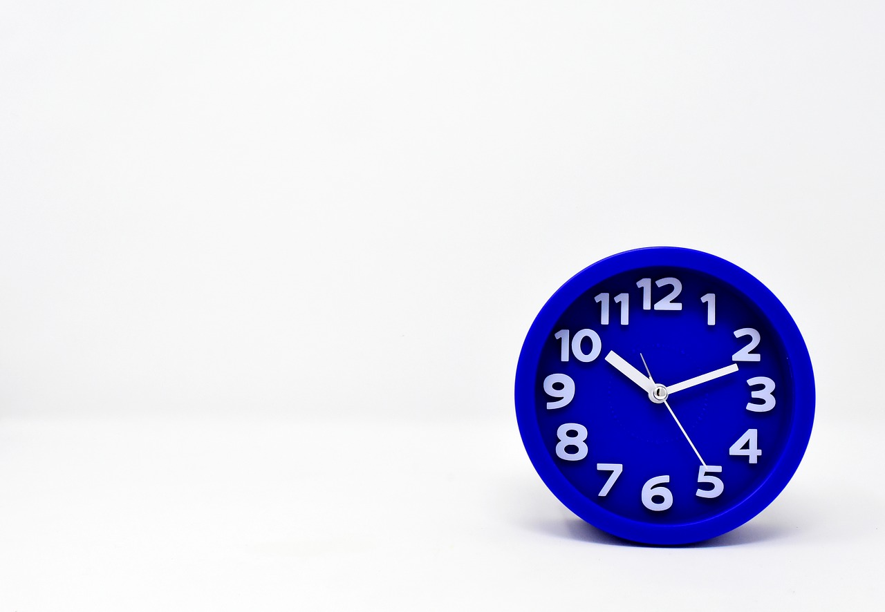 clock  alarm clock  blue free photo