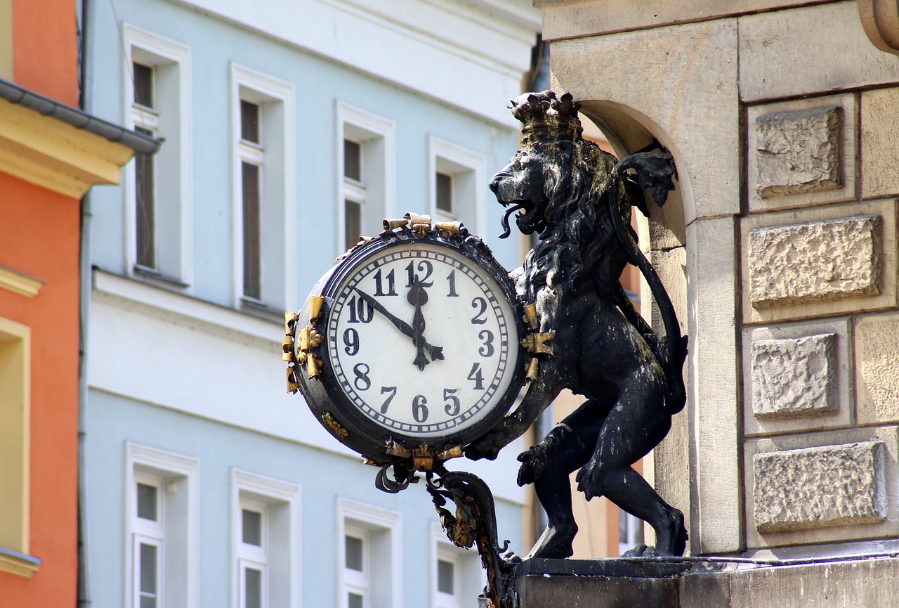 clock  decoration  sculpture free photo