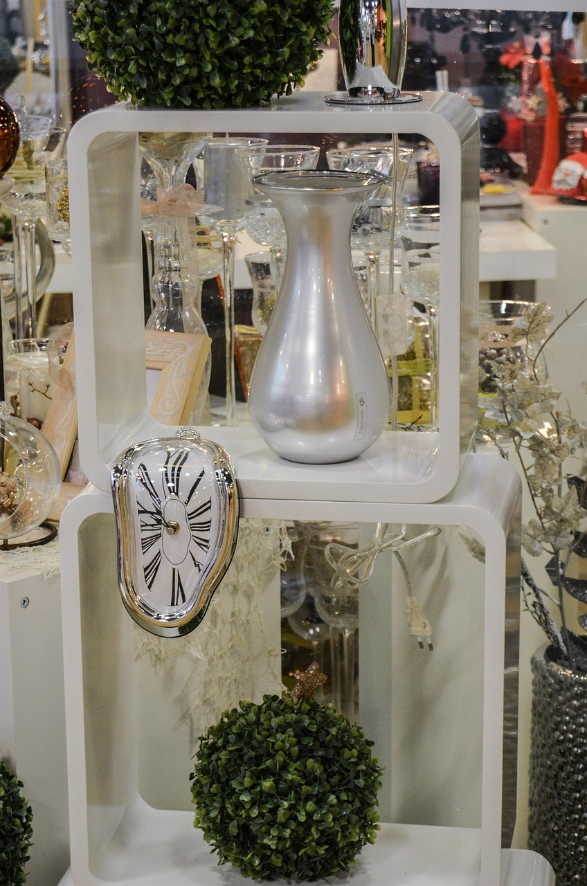 clock vase exhibition free photo