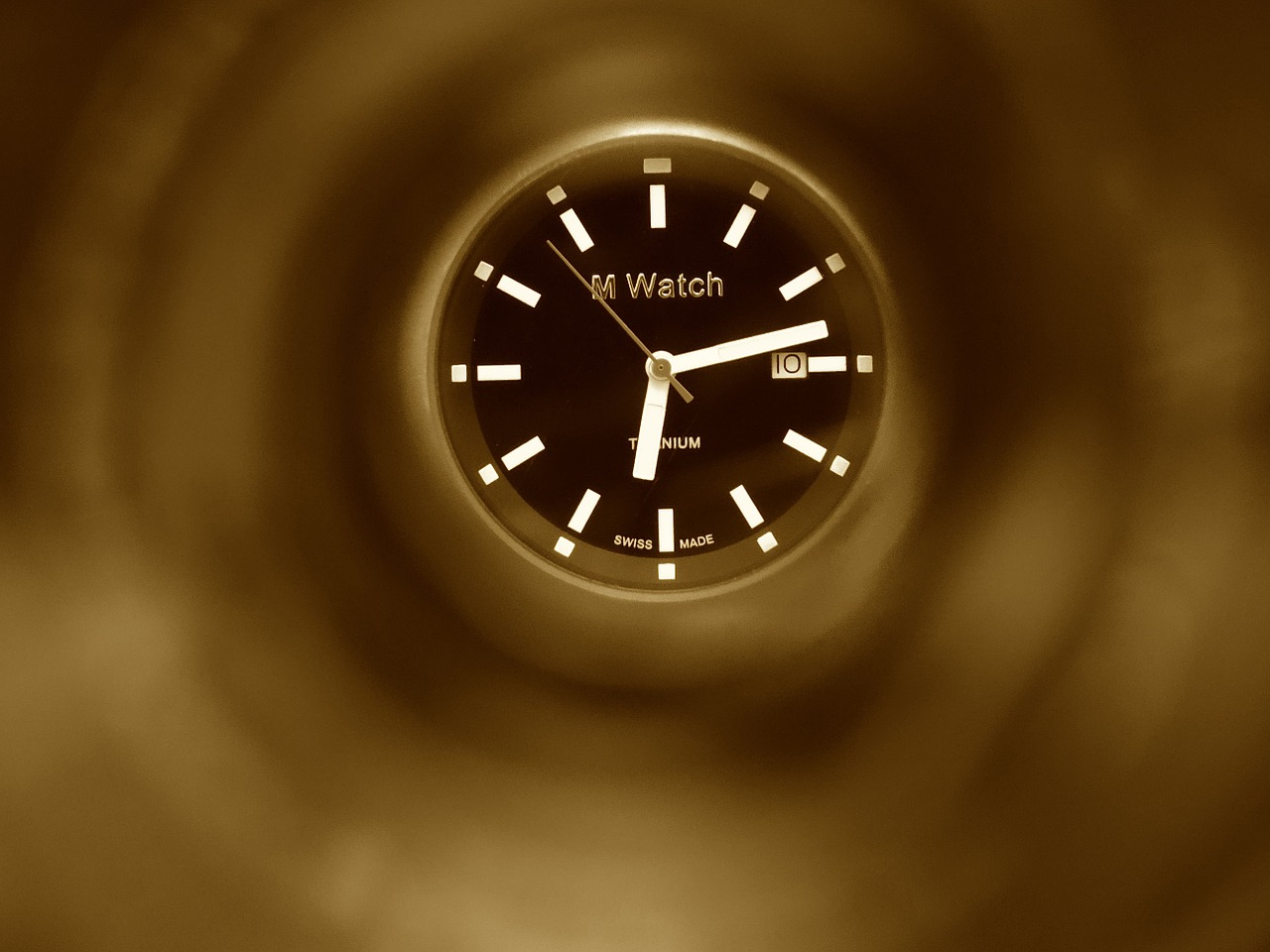 clock time focus free photo