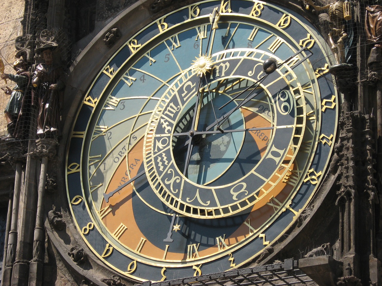 clock prague astronomical free photo